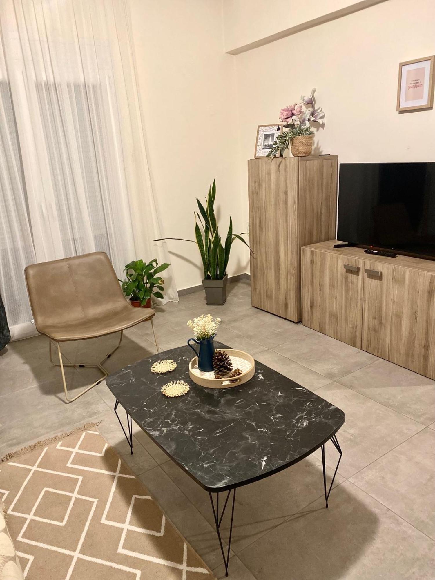 Στυλ & Άνεση Στο Κέντρο La Maison 12 Ανακαινισμένο Διαμέρισμα Lárisza Kültér fotó